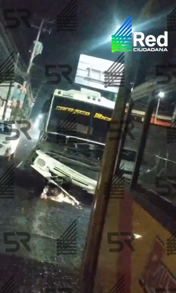 Choque de Ruta 10 en 24 Sur y Valsequillo, sentido Xilotzingo