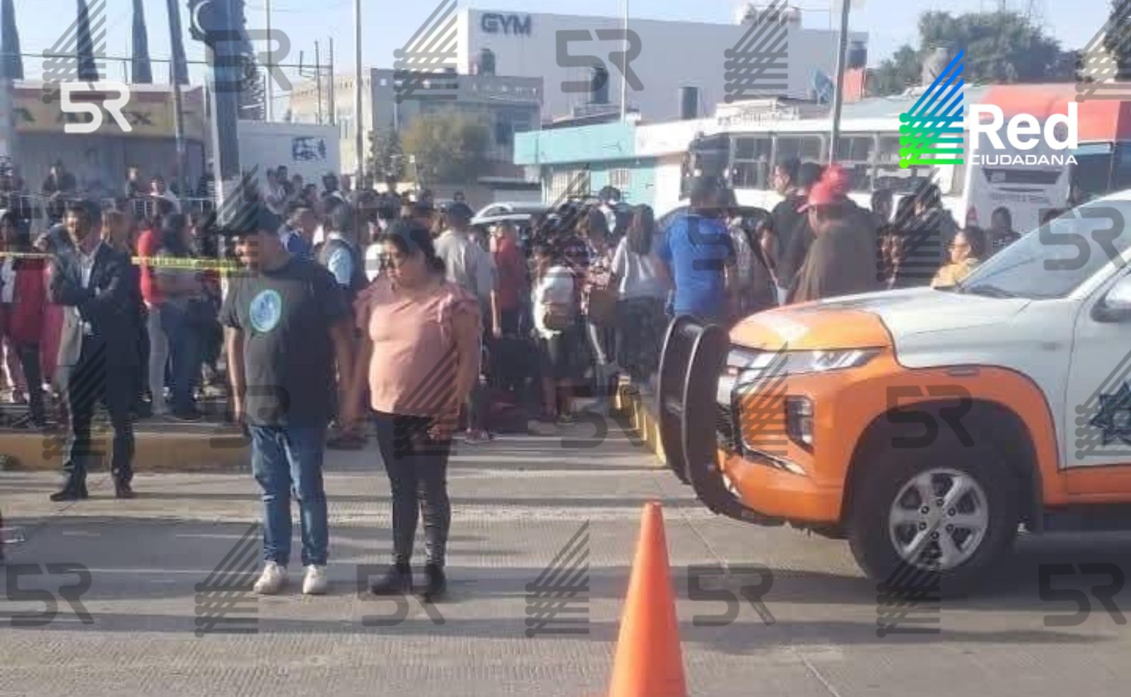 Un accidente vial en la 11 Sur de Puebla dejó dos mujeres fallecidas y una persona lesionada; autoridades acordonaron la zona.