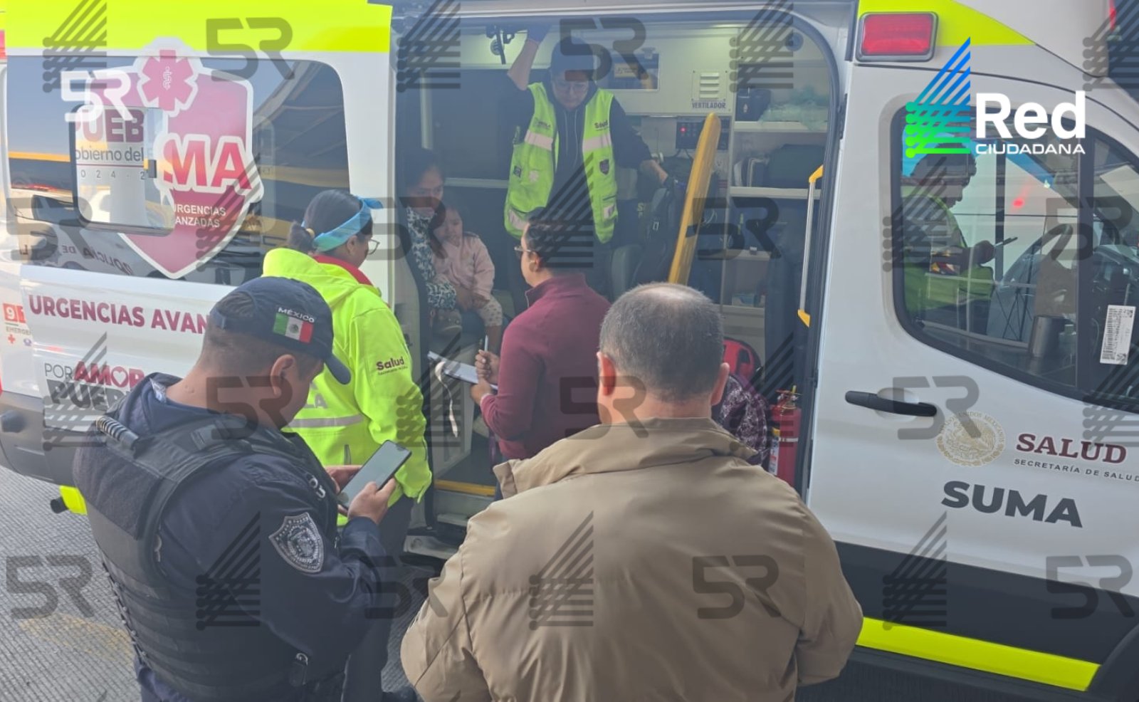 Paramédicos y Policía Municipal atendieron de inmediato a la menor tras el incidente ocurrido en el área de llegadas de la CAPU.