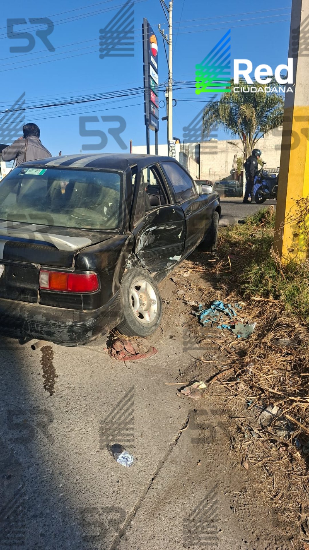 Choque entre dos vehículos en la Texmelucan–Tlaxcala dejó una mujer herida; tránsito fue parcialmente cerrado hasta el retiro de unidades.